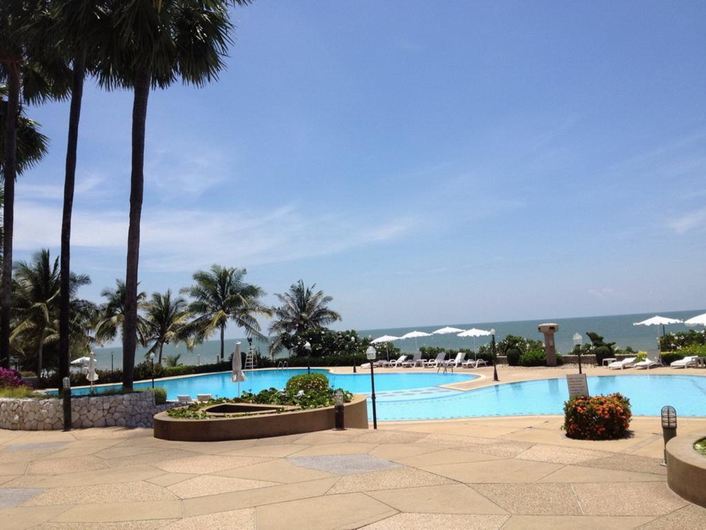 Cha-Am Beach Club Exterior photo